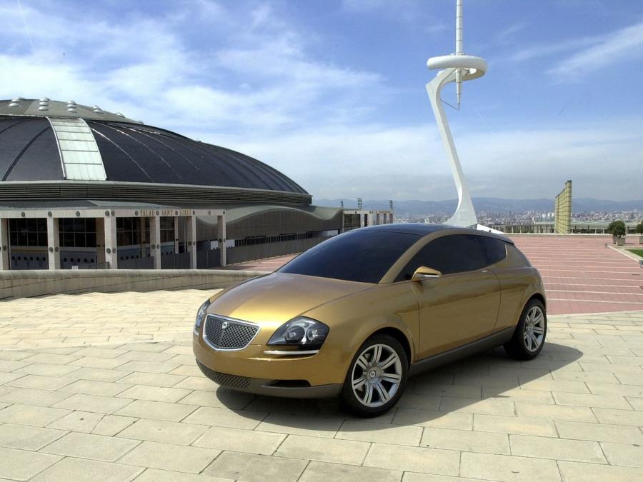  Lancia Granturismo Stilnovo Concept 2003 года  (фото 3 из 6)